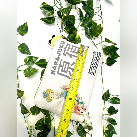 💛🩷🖤 NWT RARE Gwen Stefani Harajuku Lovers Cosmetic Bag 🖤🩷💛 - Picture 3 of 5